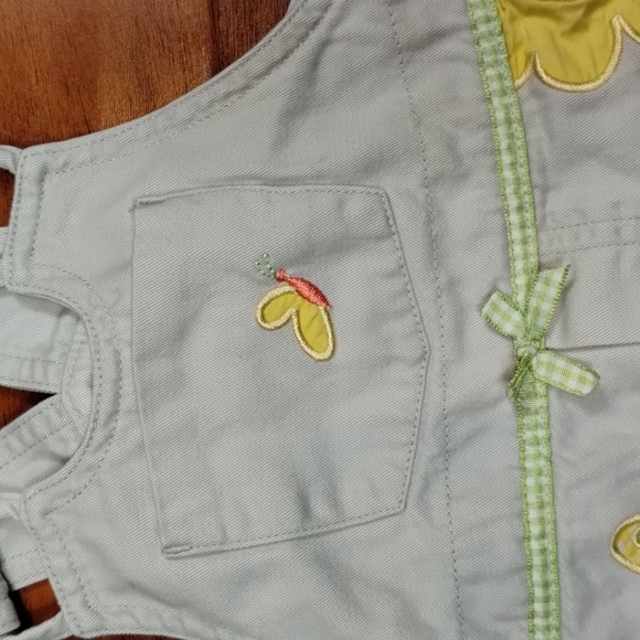 Mini Wear Cream Embroidered Daisy Butterfly & Floral Button Top Overalls - Picture 9 of 15